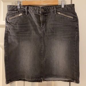 Dark Denim Gap Skirt Women’s Size 10